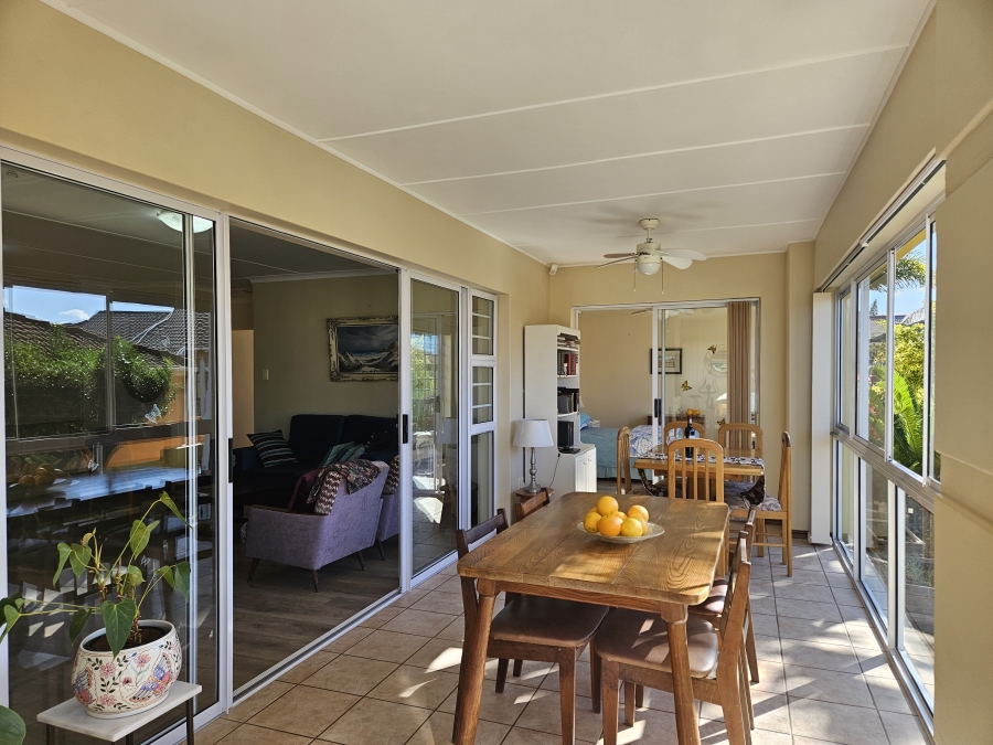 3 Bedroom Property for Sale in Wavecrest Eastern Cape
